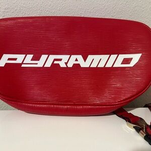 Black Pyramid Chris Brown Brand RED Streetwear Athletic Crossbody Waist Belt Bag